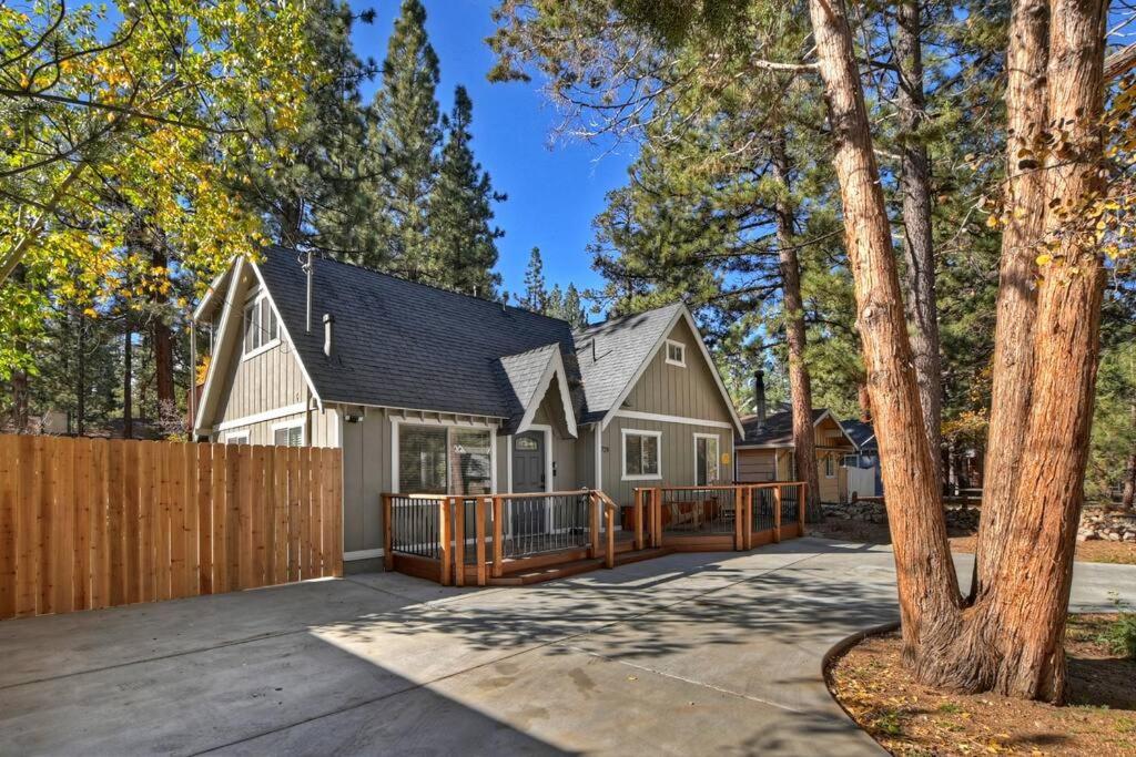 Cozy Cabin I King Bed I Fireplace I Hot Tub I Fenced Yard I Bbq Big Bear City Extérieur photo