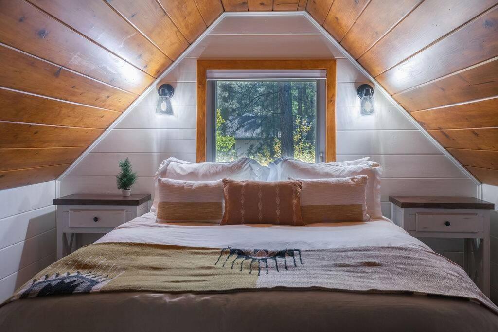 Cozy Cabin I King Bed I Fireplace I Hot Tub I Fenced Yard I Bbq Big Bear City Extérieur photo