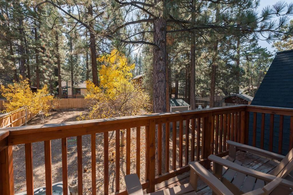 Cozy Cabin I King Bed I Fireplace I Hot Tub I Fenced Yard I Bbq Big Bear City Extérieur photo