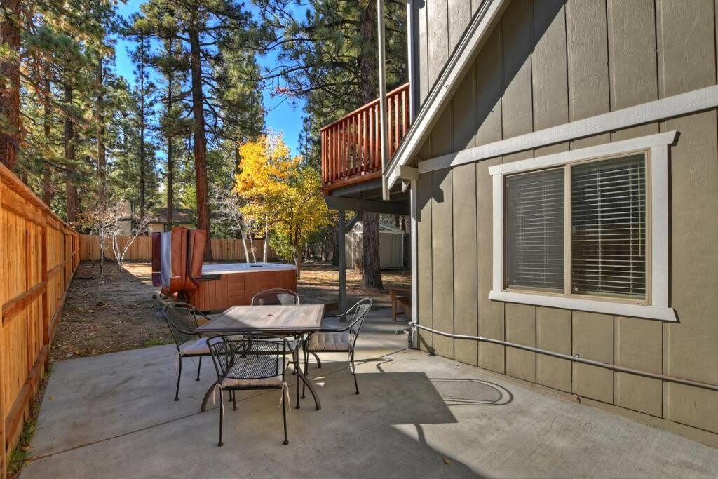 Cozy Cabin I King Bed I Fireplace I Hot Tub I Fenced Yard I Bbq Big Bear City Extérieur photo